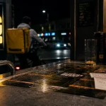 King Street Food la passerelle Vitrolles, street food halal devant la vitrine